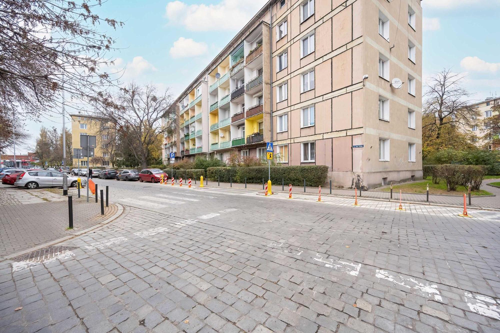 Pawlowa Stylish Apartment With Balcony & Home Office Wroclaw By Noclegi Renters 외부 사진