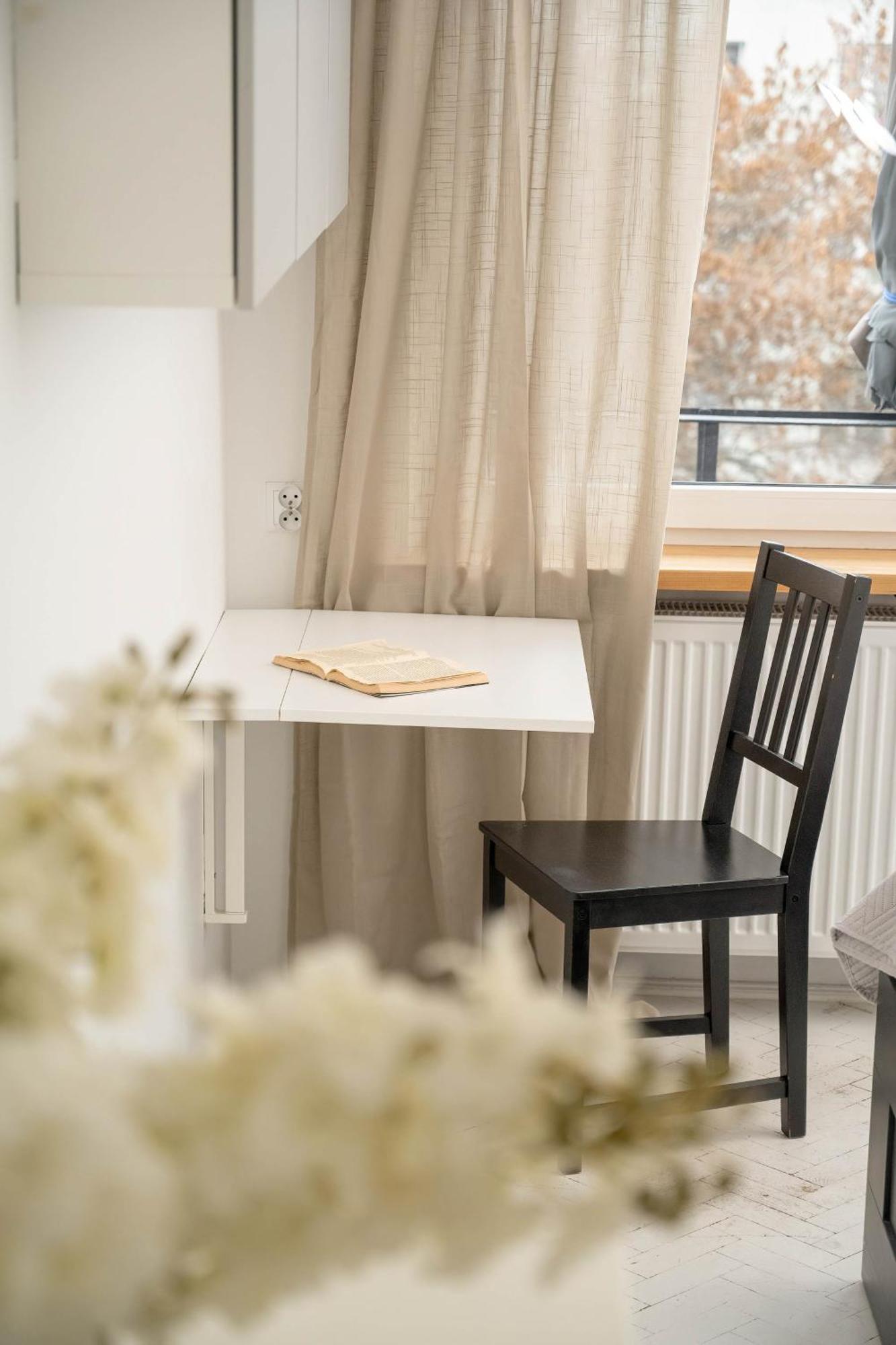 Pawlowa Stylish Apartment With Balcony & Home Office Wroclaw By Noclegi Renters 외부 사진